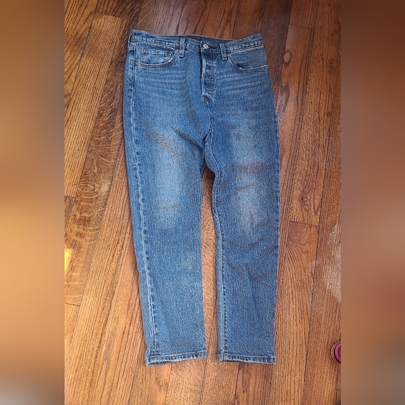 Like new Levis 501 S Skinny Jeans - Picture 2 of 9